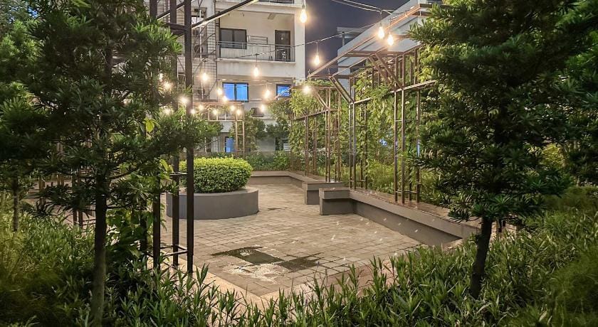 Wabi Sabi Casa de Parco Near AEON Mall ICE BSD Apartment in West Java