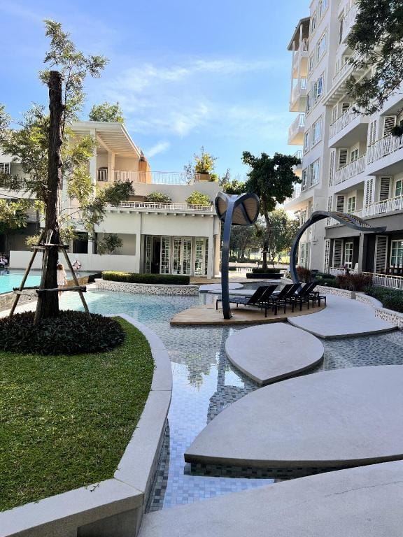 Autumn condominium Apartment in Nong Kae