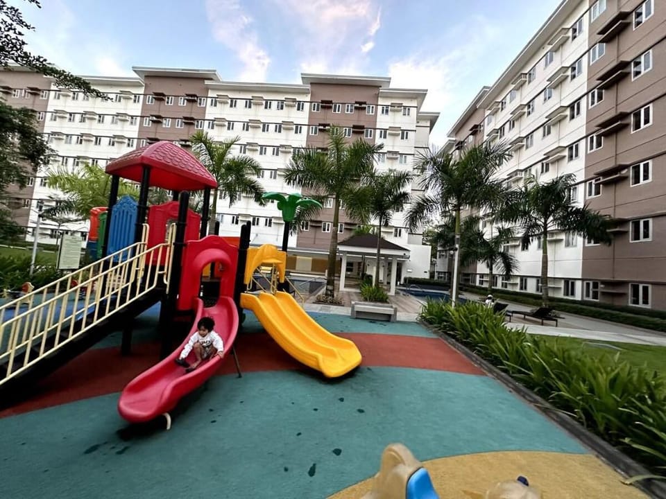 Starlight Suites wPS5,Unli Massages & Billiards Apartment in Calabarzon