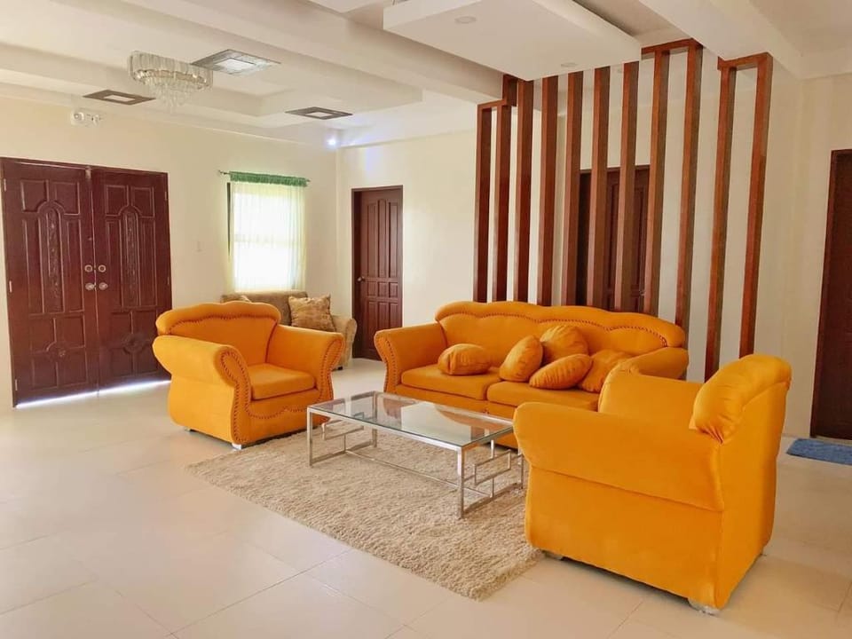 A Fresh Escape from city noises Villa in Central Visayas