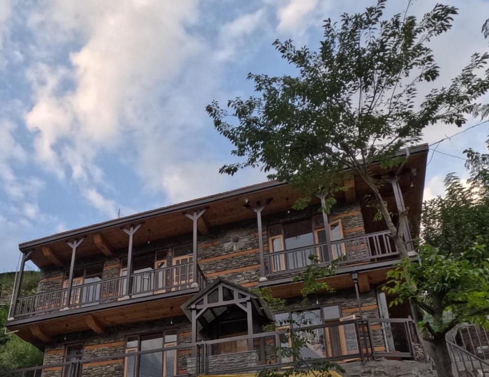 Rustic Roots  Vacation rental in Himachal Pradesh