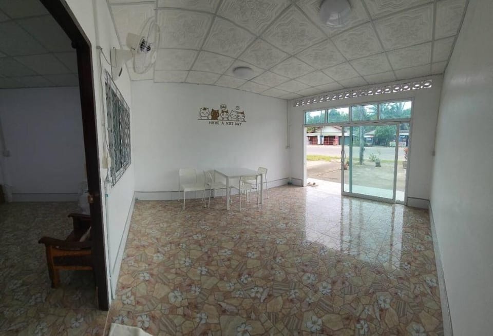 Safe House café and homestay #2 Vacation rental in Krabi Changwat