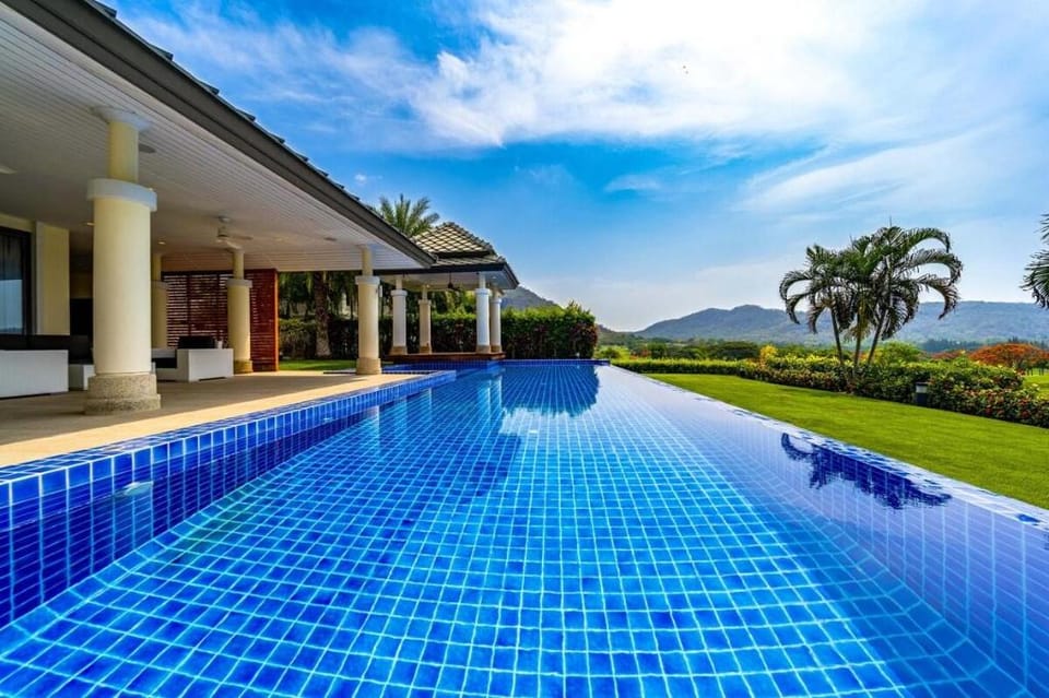 Luxury Mansion On Golf Course (BMG5) Villa in Hua Hin District