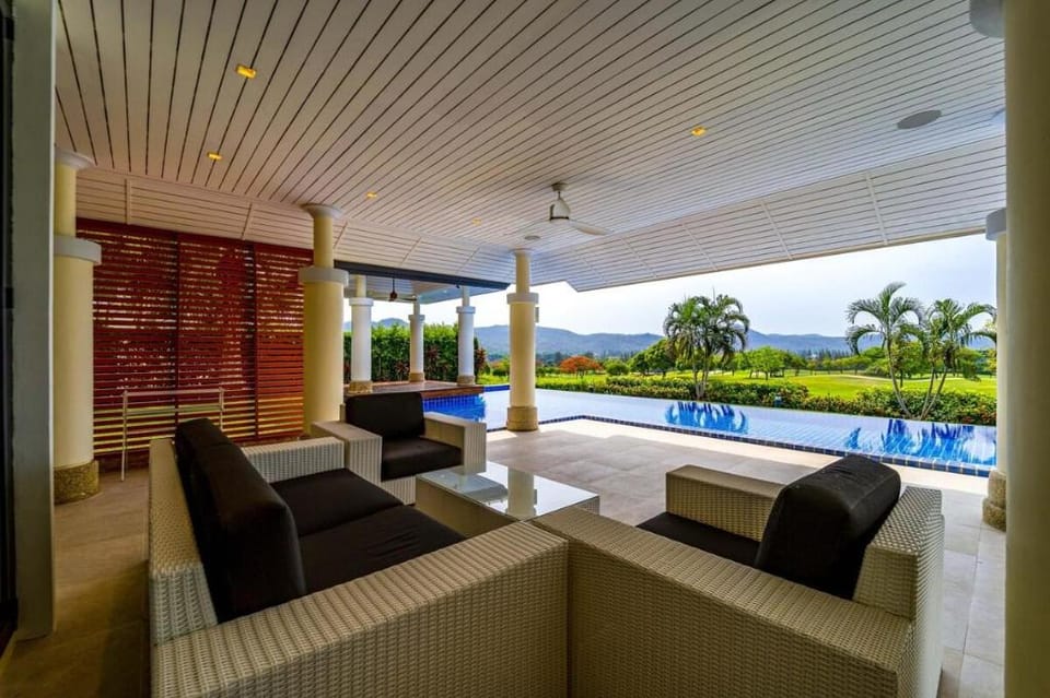 Luxury Mansion On Golf Course (BMG5) Villa in Hua Hin District