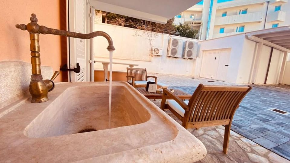 Casa Jacopo - con terrazzo e posto auto Apartment in San Vincenzo