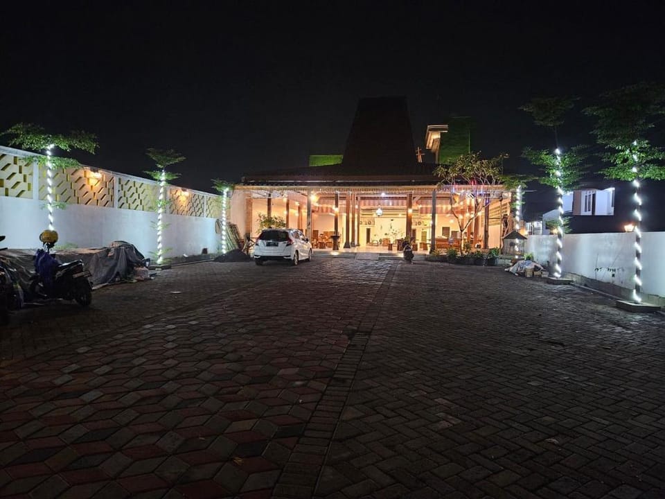 Omah Joglo Bugis Hotel in East Java