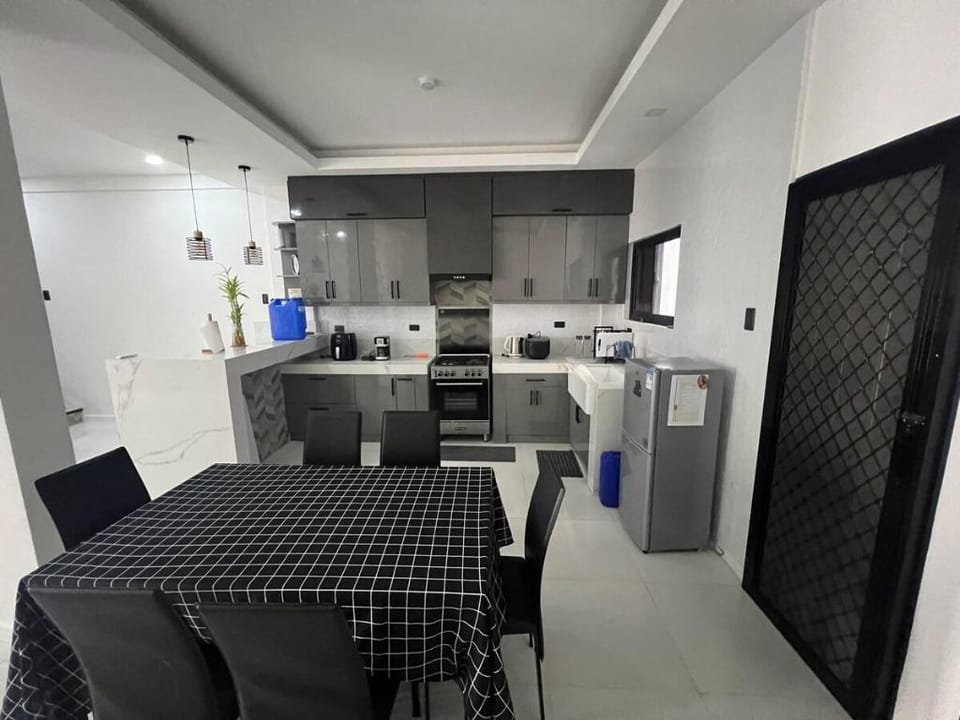 House Near Aiport/Malls Vacation rental in Pasay