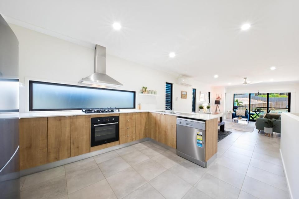 Whitsunday Whisper Terrace Townhouse Pets Airlie Vacation rental in Whitsundays