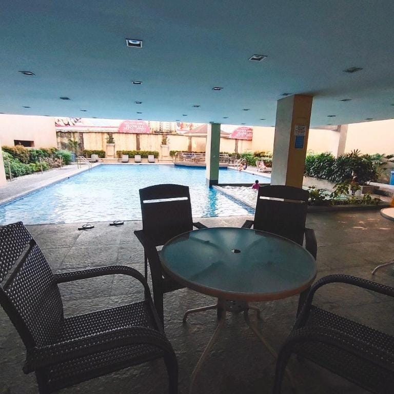 Daniel's Rendezvous Crib (Netflix/Videoke inside) Vacation rental in Quezon City