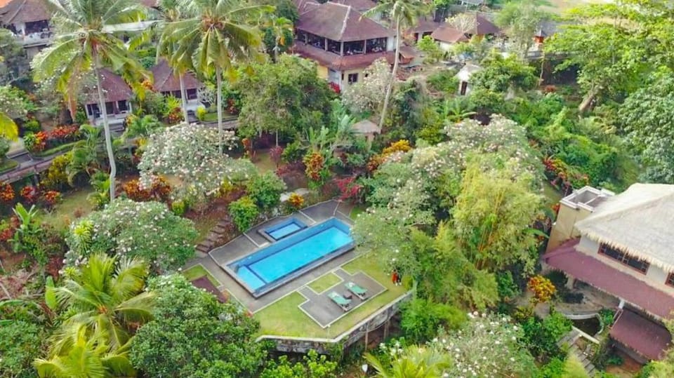 Beautiful Deluxe Triple Room near Ubud Palace Vacation rental in Payangan