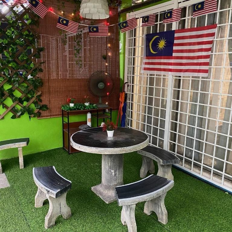 Tulip Hijau Homestay - 4Bedrooms - FREE wifi Vacation rental in Selangor, Malaysia