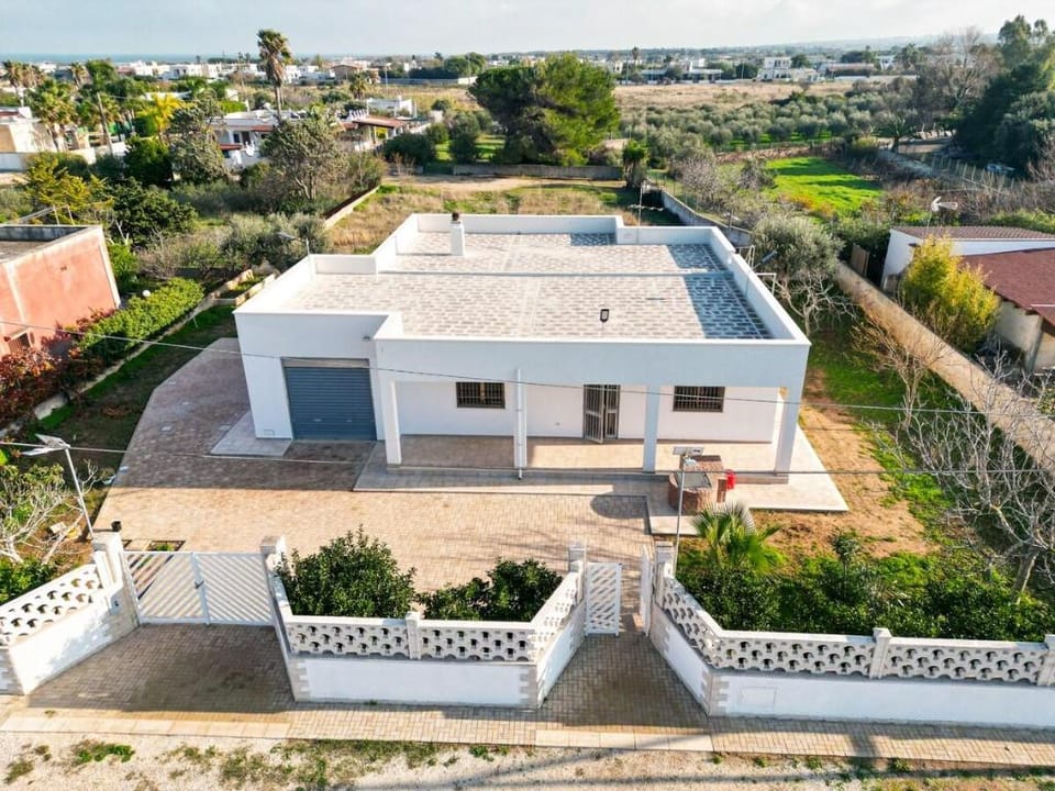 Villa a 300mt dalla spiaggia, parcheggio privato Vacation rental in Province of Taranto