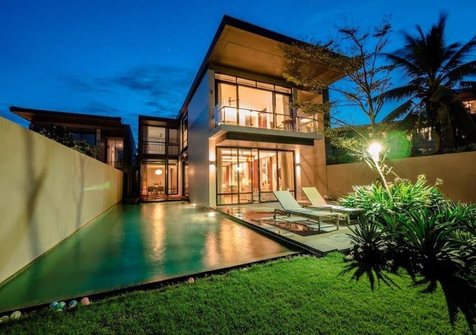 An villa at resort, beach front, private pool. Villa in Hoa Hai