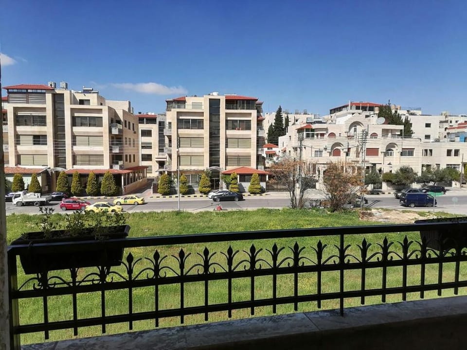 Behind Mecca Mall-Amman. Apartment in Africa