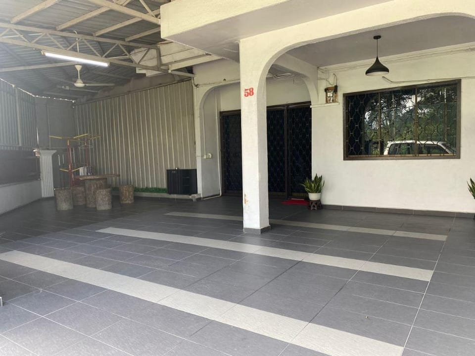 Homestay Bakri 58 Vacation rental in Johor