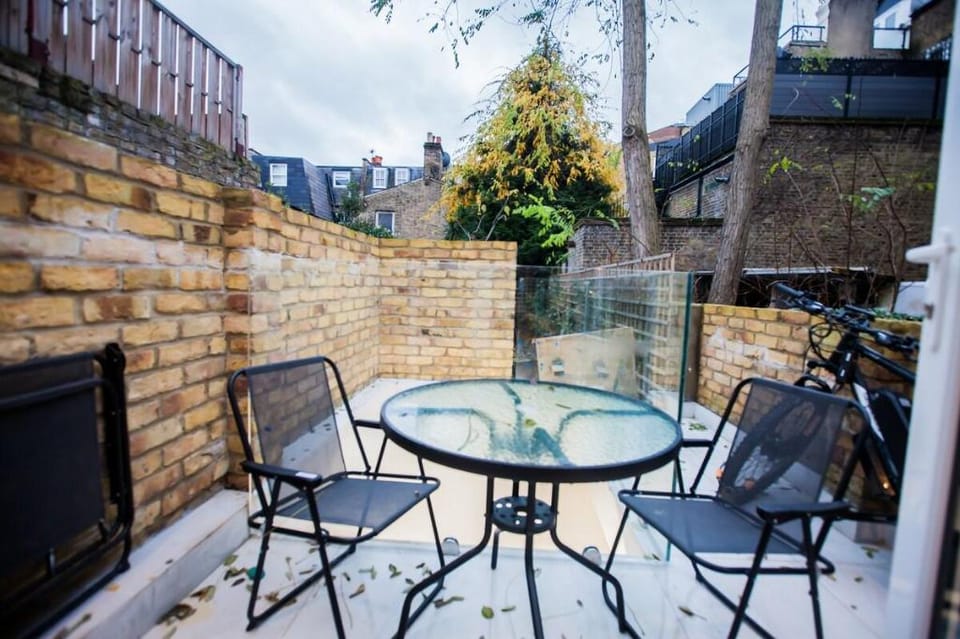 Luxury Fulham 3 bedroom Garden House Vacation rental in City of Westminster