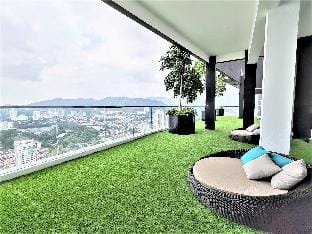 Three Bedrooms Apartment@Urban Suites by SuperStay Apartment in George Town