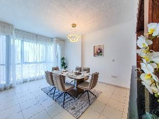 The Residence 7-2BR -Full Burj & Fountain Views Apartment in Dubai