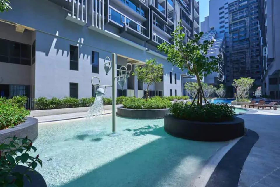 Trevor bathtub Imperio residence seaview jonker5min Apartment in Malacca