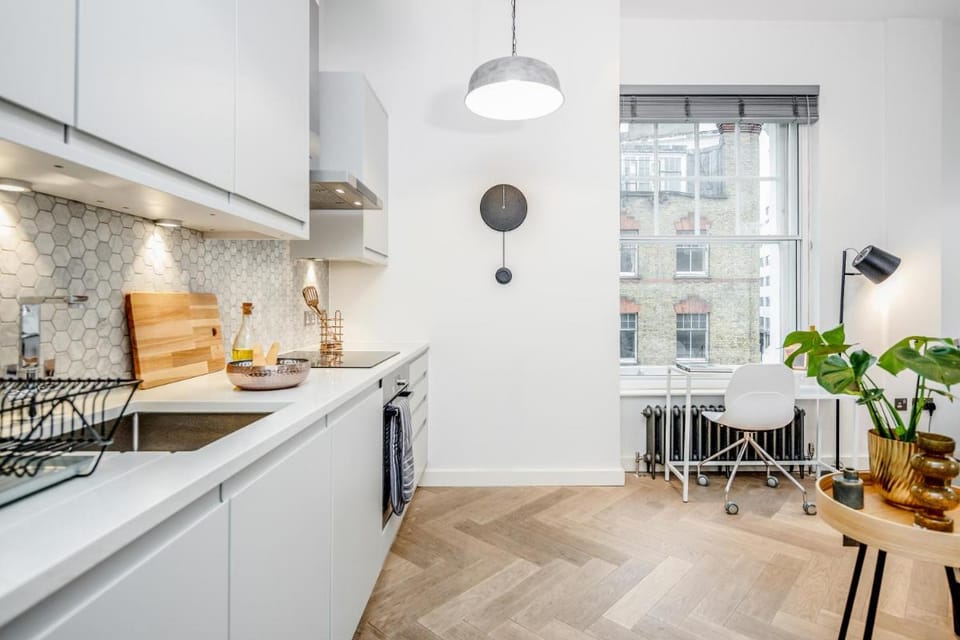 Kula London - Fitzrovia Newman St Apartment in London Borough of Islington