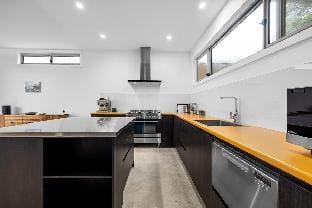 Sunset on Moonah - stunning views Vacation rental in Fingal