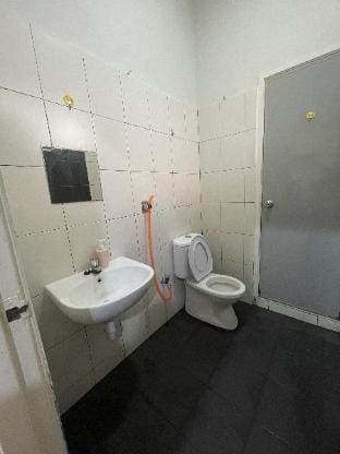 Hanz Homestay Melaka- Muslim Homestay (For Muslim) Vacation rental in Malacca