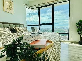 Mosaic Sky High 3BR: Level 32 Comfort with Bathtub Vacation rental in Johor Bahru