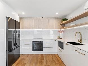 Contemporary Lvl17 2B2B Apt with Ocean Views Vacation rental in Surfers Paradise
