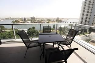 Elevate Your Holiday - 2067 Circle Vacation rental in Surfers Paradise