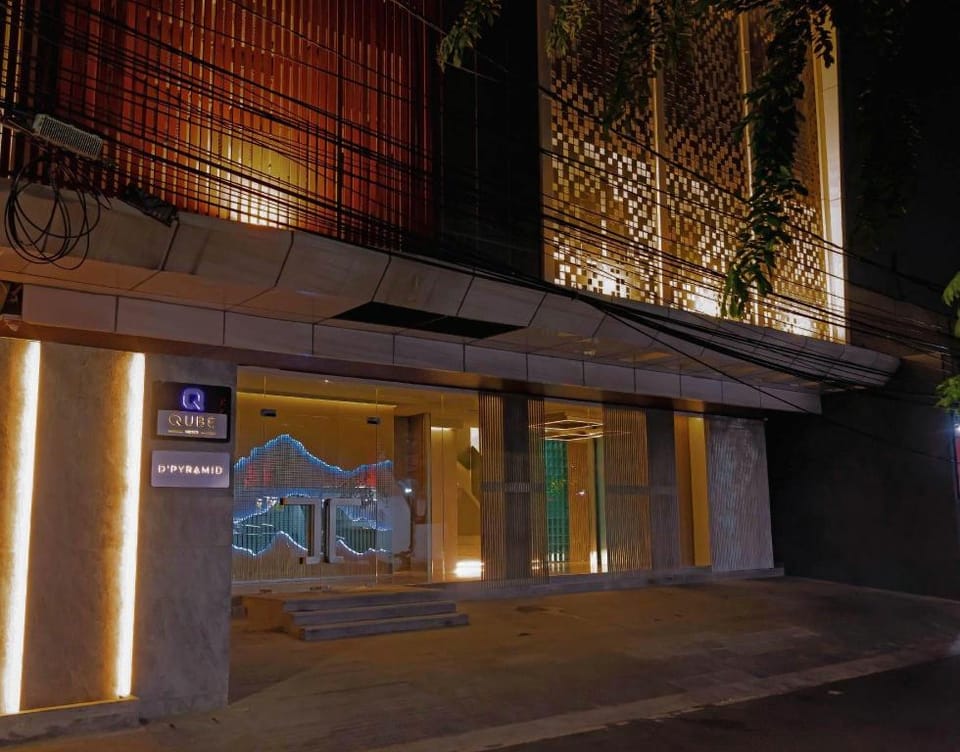 Qube Hotel by 98hospitality Hotel in Jakarta