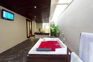 Tropical 2BR Private Villa in Uluwatu Villa in Bali