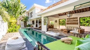 Villa Ku Tama by Villa Finder Villa in Kuta