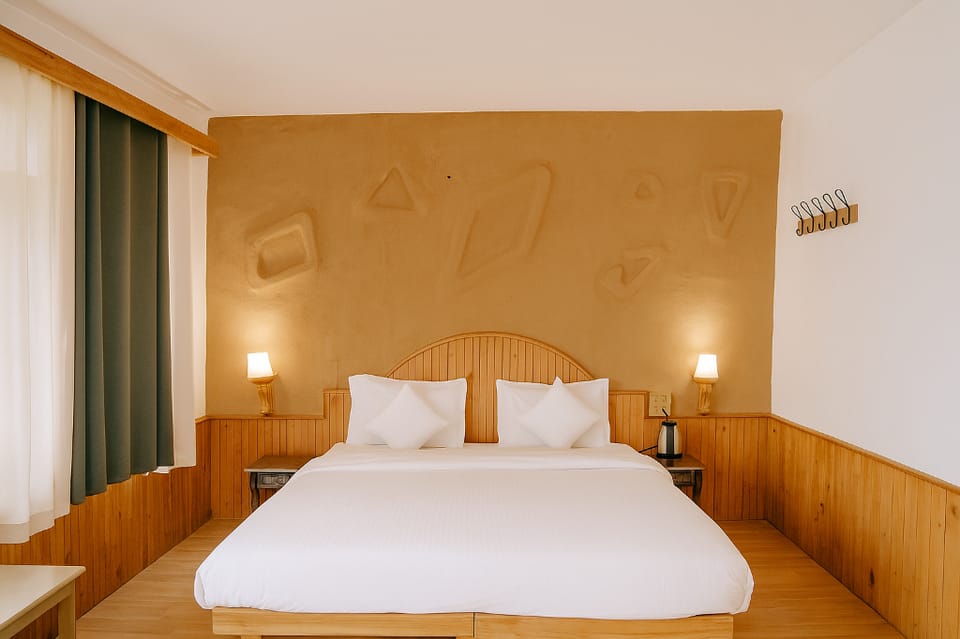 Beholden Stay And Cafe - A Luxury Boutique Hotel In Manali Hotel in Manali