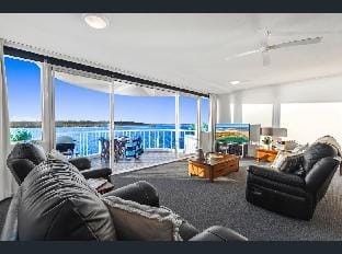 Panoramic River & Ocean Views - Penthouse -Rooftop Vacation rental in Noosaville