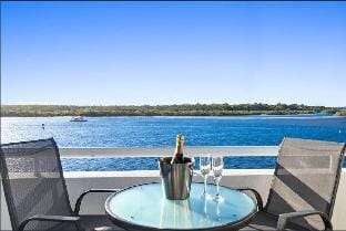 Panoramic River & Ocean Views - Penthouse -Rooftop Vacation rental in Noosaville