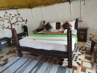 Sunny Desert Camp Campground/ 
RV Resort in Sindh