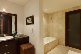 Coastal 3 BR With Beach View #NE24 Villa in Kuta Selatan