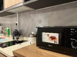FreeParking TVBox luxury Studio PoolView @Imperio Apartment in Malacca