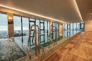 Southbank 2BRs large balcony pool gym carpark Apartment in Southbank