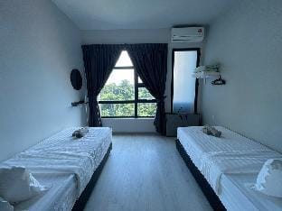 2BR&2Bathroom Jesselton Quay Sea/MountView4-6pax Apartment in Kota Kinabalu