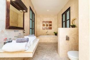 Diratama 4 BR Private Pool DH28 Villa in North Kuta