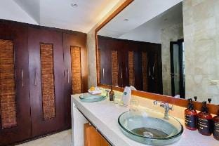 Luxurious 3 BR With Private Pool #ZN25 Villa in Kuta Selatan
