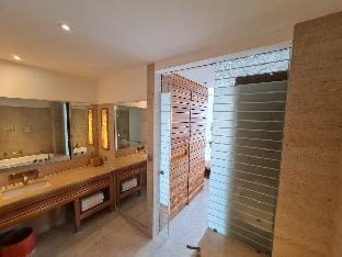 Lalahouses-3BR Apt Huatt Regency Da Nang With Pool Apartment in Hoa Hai