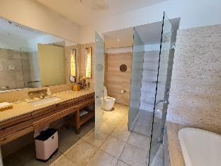 Lalahouses - 1BR Apt in Hyaatt With Garden Vacation rental in Hoa Hai