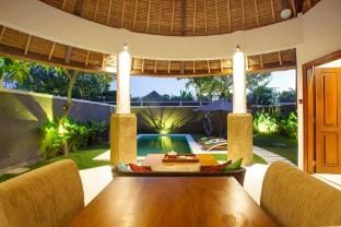 Peaceful 1BR Private Pool Villa near Beach Villa in Kuta