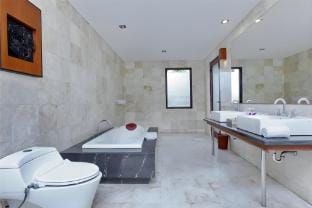 Comfy Deluxe Double Room near Jimbaran Beach Vacation rental in Bali