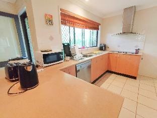 Cfamily 4K03  [air-con] double bedroom shared house Vacation rental in Brisbane