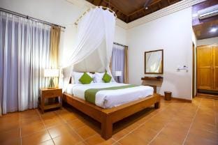 Cozy 3BR Private Pool Villa near Monkey Forest Villa in Abiansemal