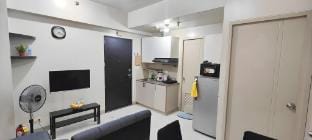 Fully furnished Condo in Makati/Mandaluyong 2BR Apartment in Mandaluyong