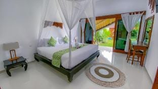 Cozy 5BR Private Pool Villa near Seminyak Beach Villa in Kuta